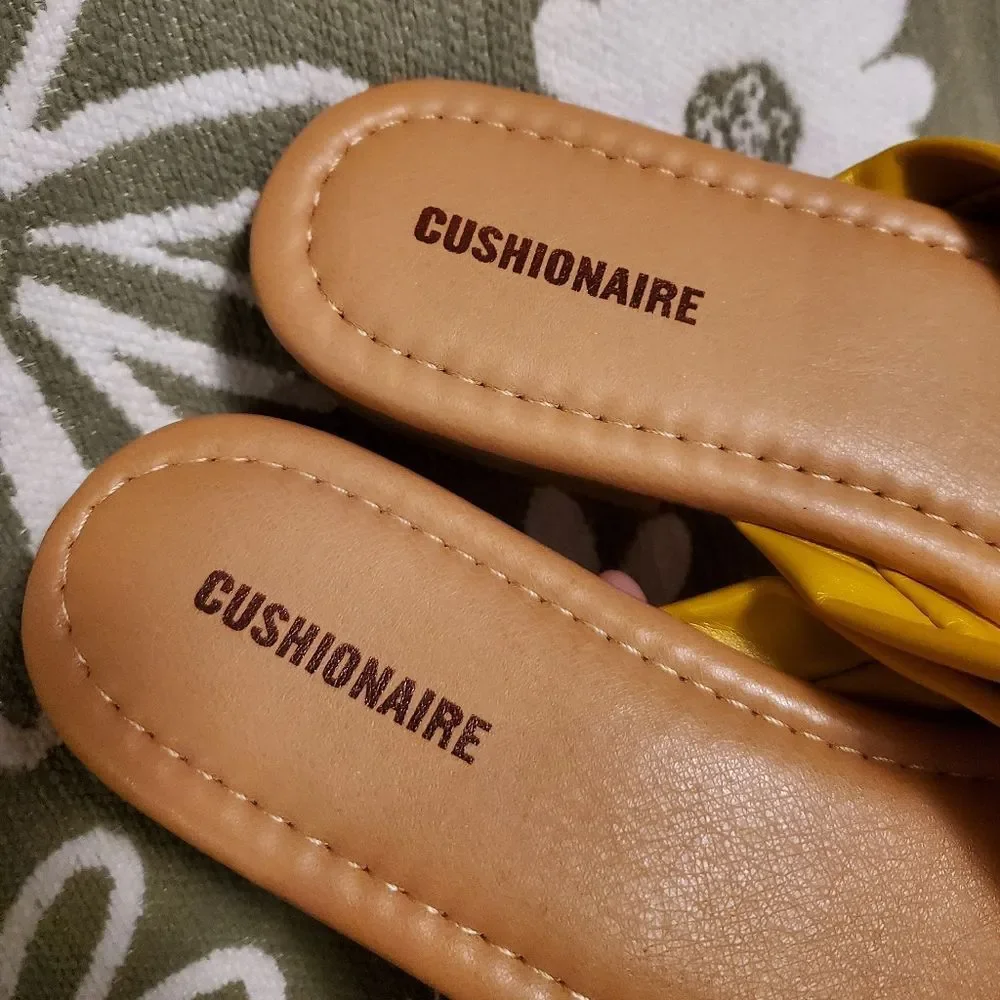 NWOT Cushionaire Mustard Yellow Quaid Knotted Sandals
